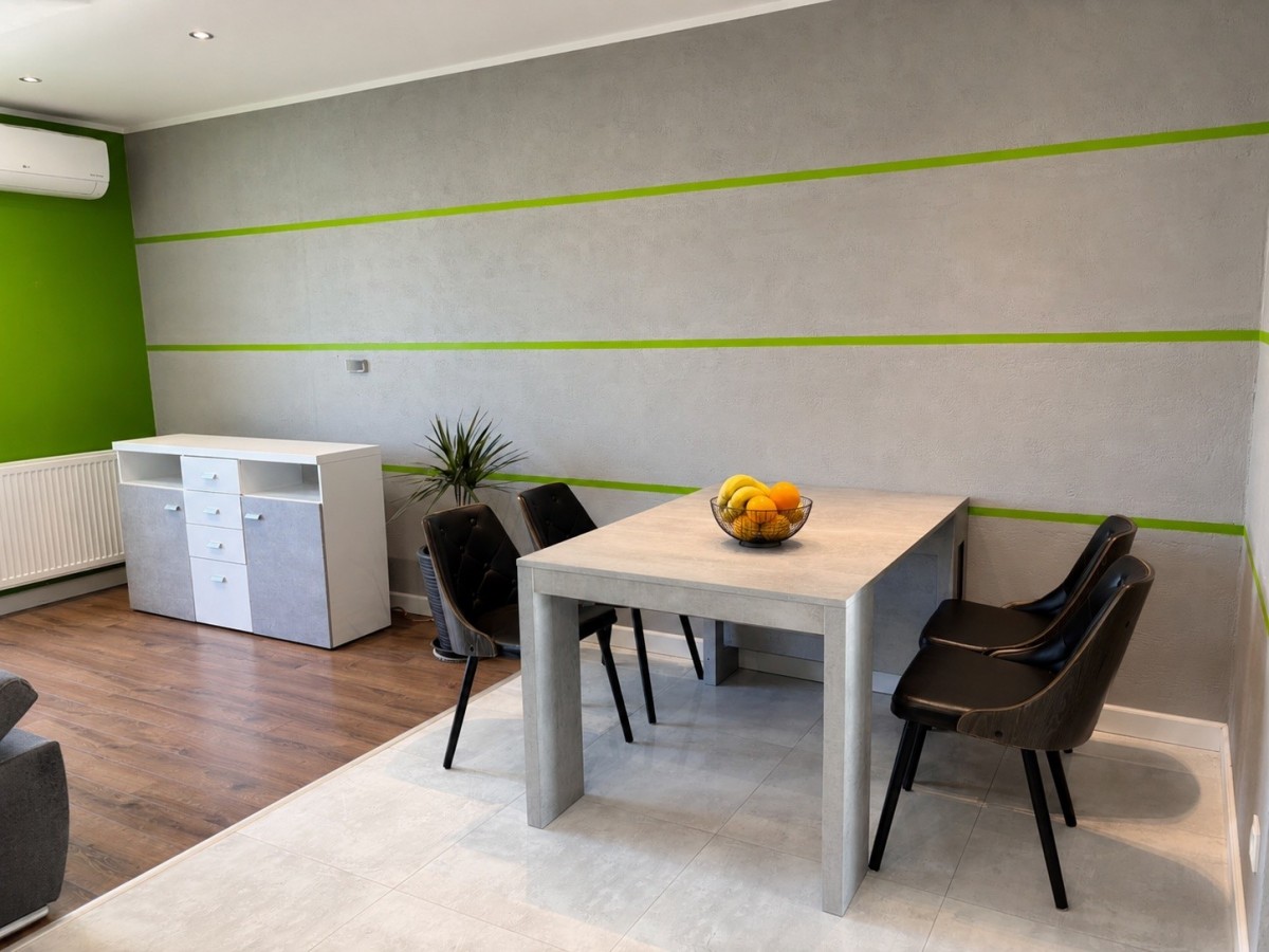 Apartamento - 3 habitaciones - 61 m² - c/ Jana Nowaka Nekla