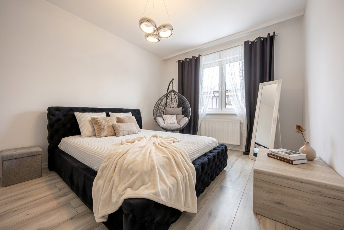 Квартира - 4 кімнати - 84 м² - вул. Грибова Йозефослав