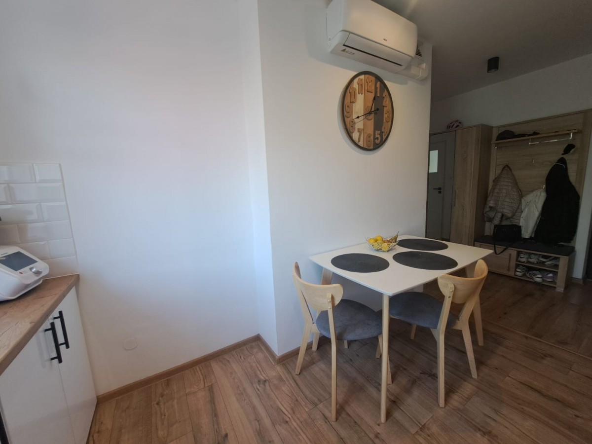Mieszkanie - 4 pokoje - 82 m² - ul. Komuny Paryskiej Wołów