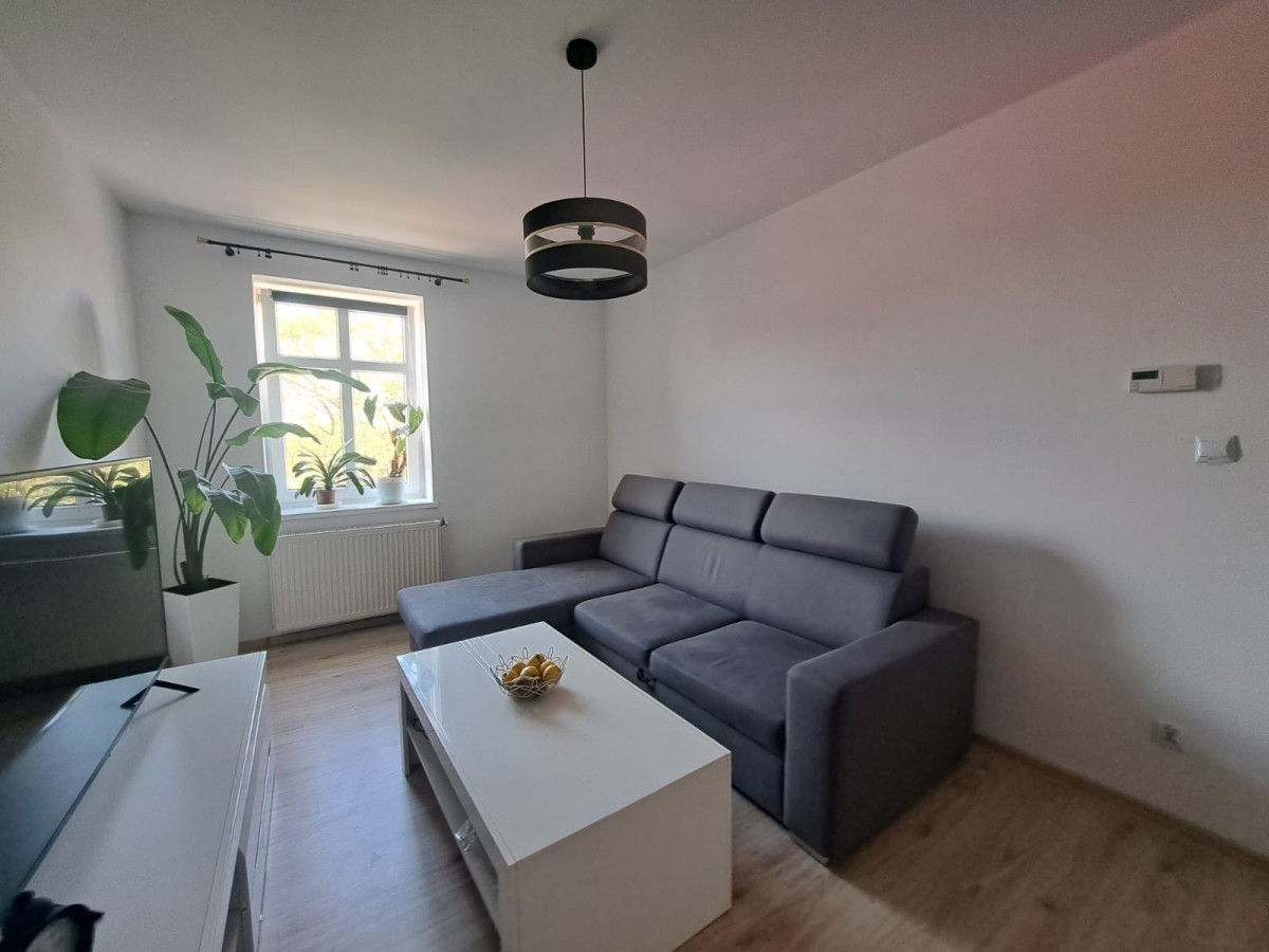 Mieszkanie - 4 pokoje - 82 m² - ul. Komuny Paryskiej Wołów