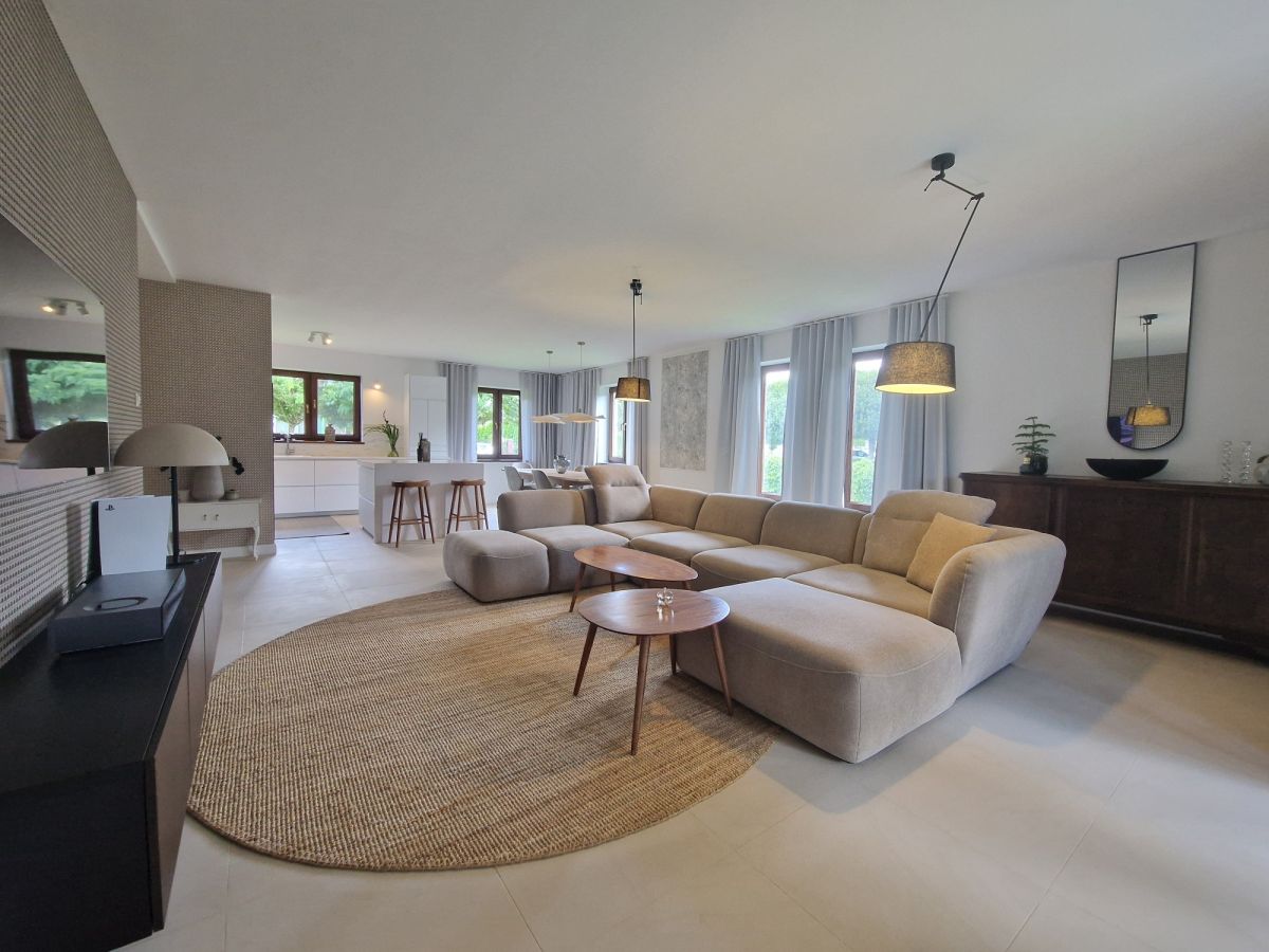 Будинок - 6 кімнат - 219 м² - вул. Grabowa Nasielsk