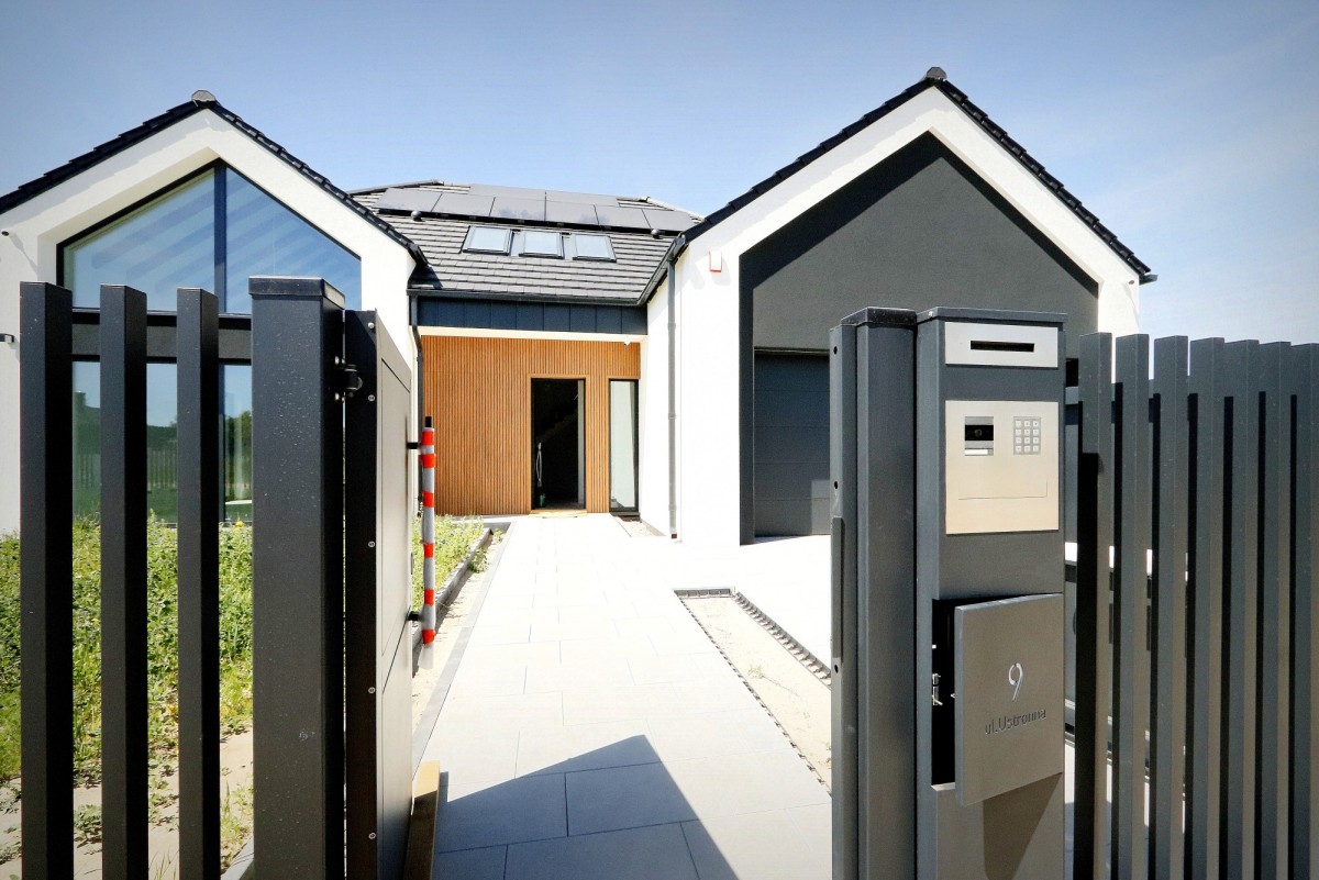 Haus - 5 Zimmer - 254 m² - Ustronna Straße Skórzewo