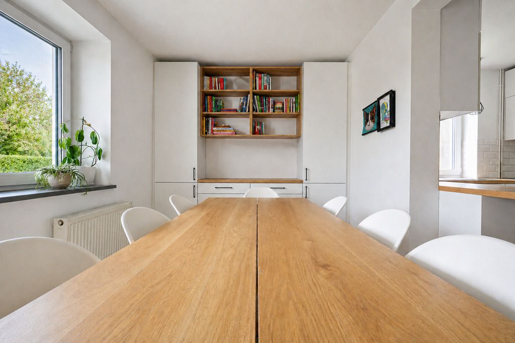Haus - 7 Zimmer - 310 m² - ul. Pociągów Pancernych Niepołomice