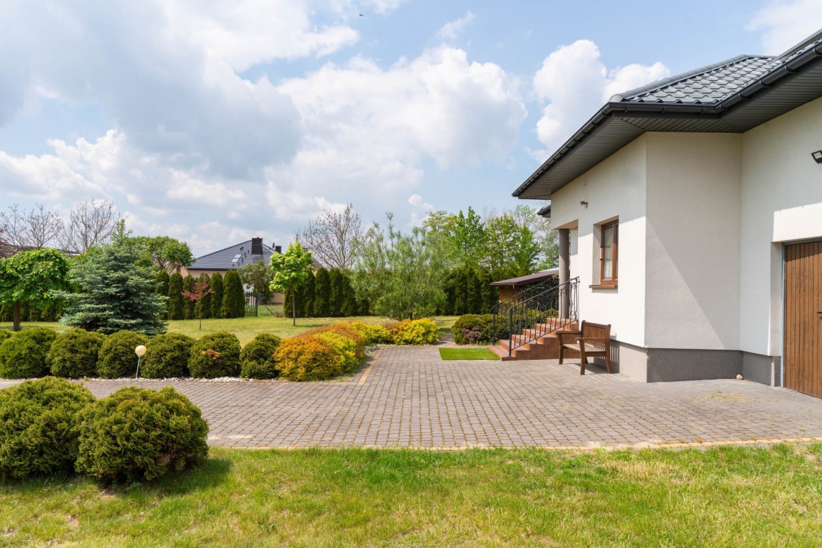 Dom - 5 pokoi - 222 m² - Ossa