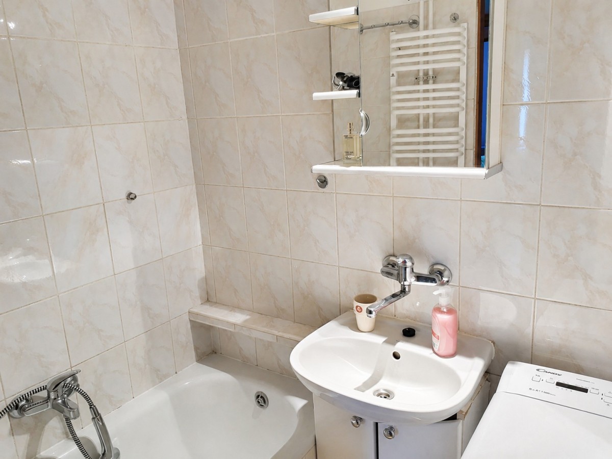 Apartment - 5 rooms - 67 m² - al. Aleja Solidarności Warsaw Wola