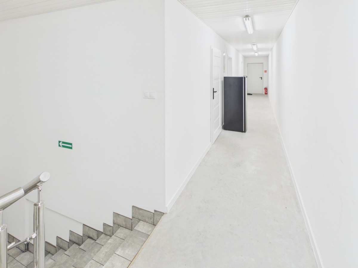 Помещение - 7 комнат - 480 м² - ул. Geodetów Wołomin