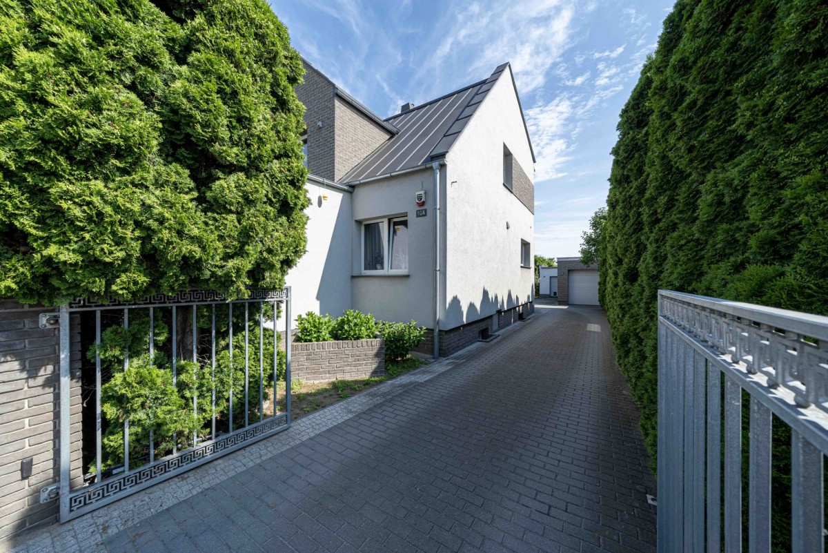 House - 6 rooms - 200 m² - Henryk Sienkiewicz Street Luboń
