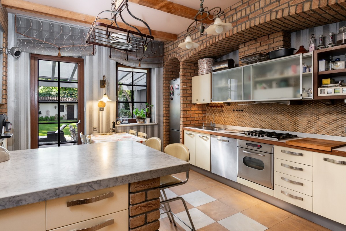 Dom - 7 pokoi - 318 m² - ul. Rycerska Konstancin-Jeziorna