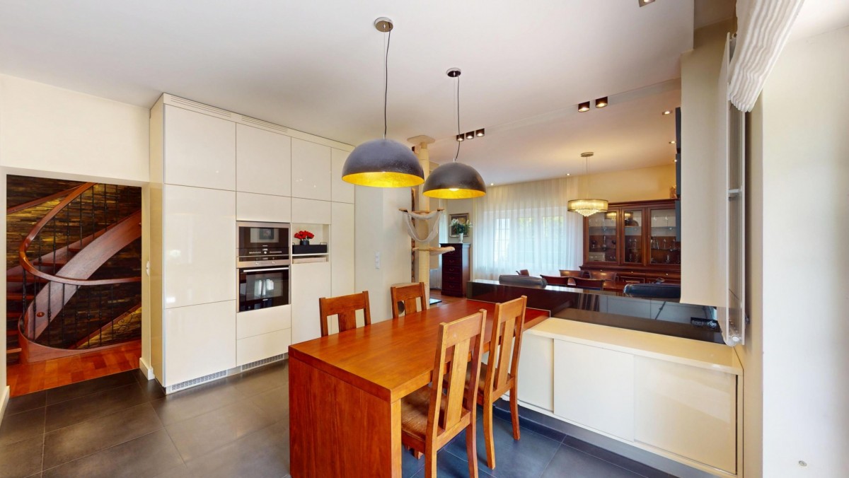 Casa - 6 habitaciones - 250 m² - c. Śniadeckich Gliwice