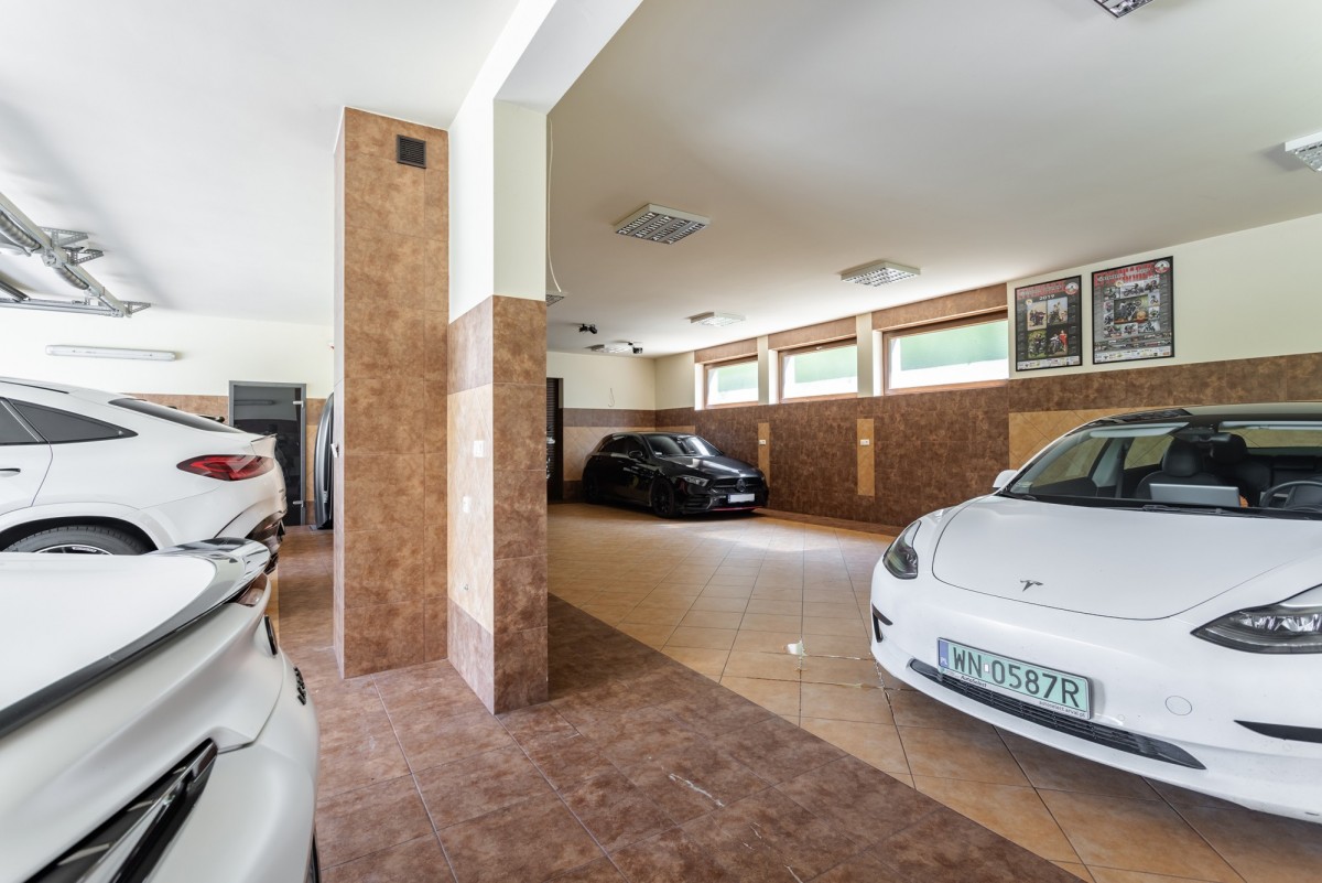 Будинок - 7 кімнат - 640 м² - вул. Рачинських, Срода Велькопольська