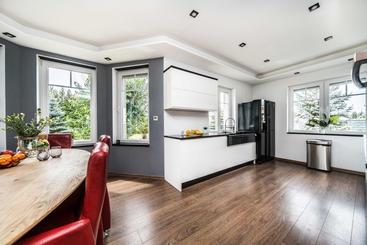 Casa - 6 stanze - 240 m² - via Cypriana Kamila Norwida Miłoszyce