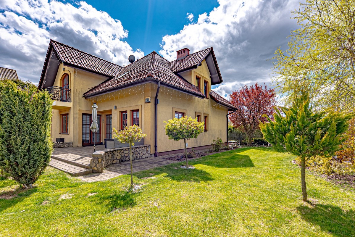 Dom - 5 pokoi - 168 m² - ul. Świętego Jana Sieciechowice
