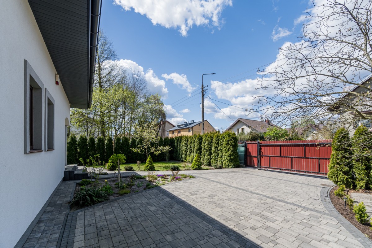House - 5 rooms - 220 m² - Słowackiego Street Halinów