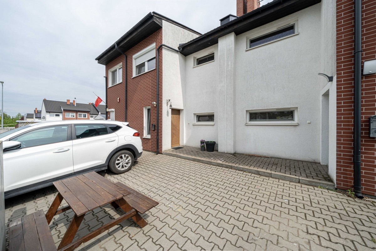Haus - 4 Zimmer - 110 m² - ul. Komornicka Wiry