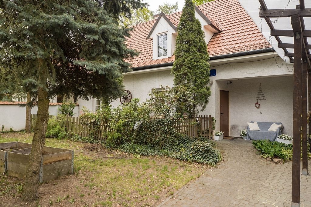 Будинок - 7 кімнат - 240 м² - вул. Весела Ломянки