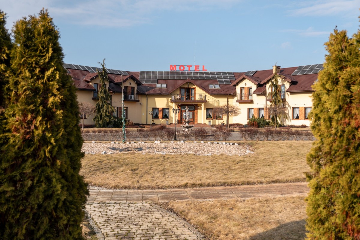 Об'єкт - 11 кімнат - 1845 м² - Хустки