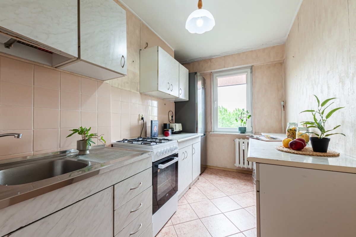 Mieszkanie - 3 pokoje - 58 m² - pl. Krakowski Zduńska Wola