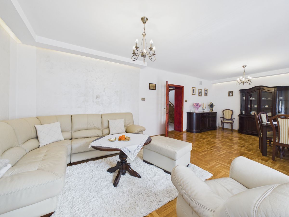 House - 4 rooms - 146 m² - Wesoła Gomunice St.
