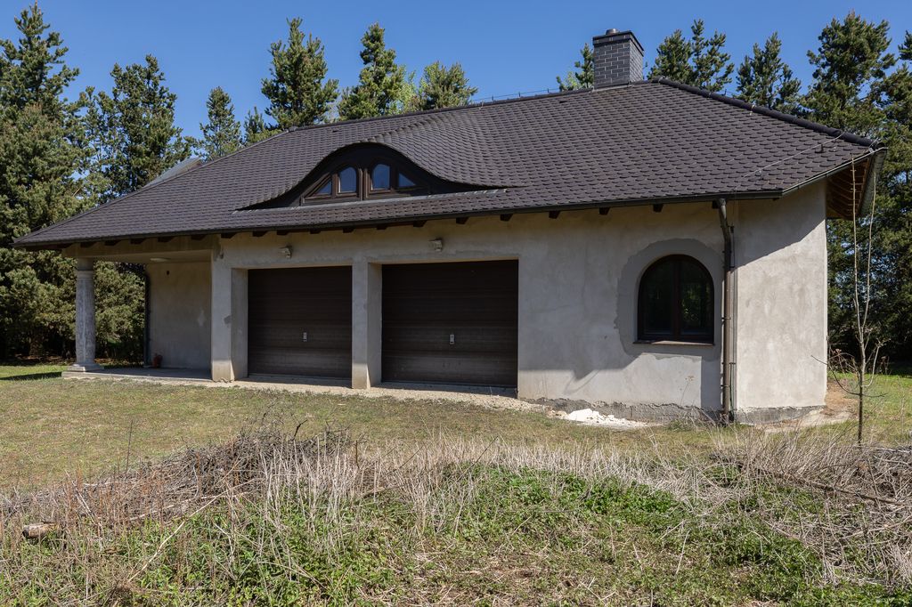 Будинок - 8 кімнат - 485 м² - вул. Паркова Садовице