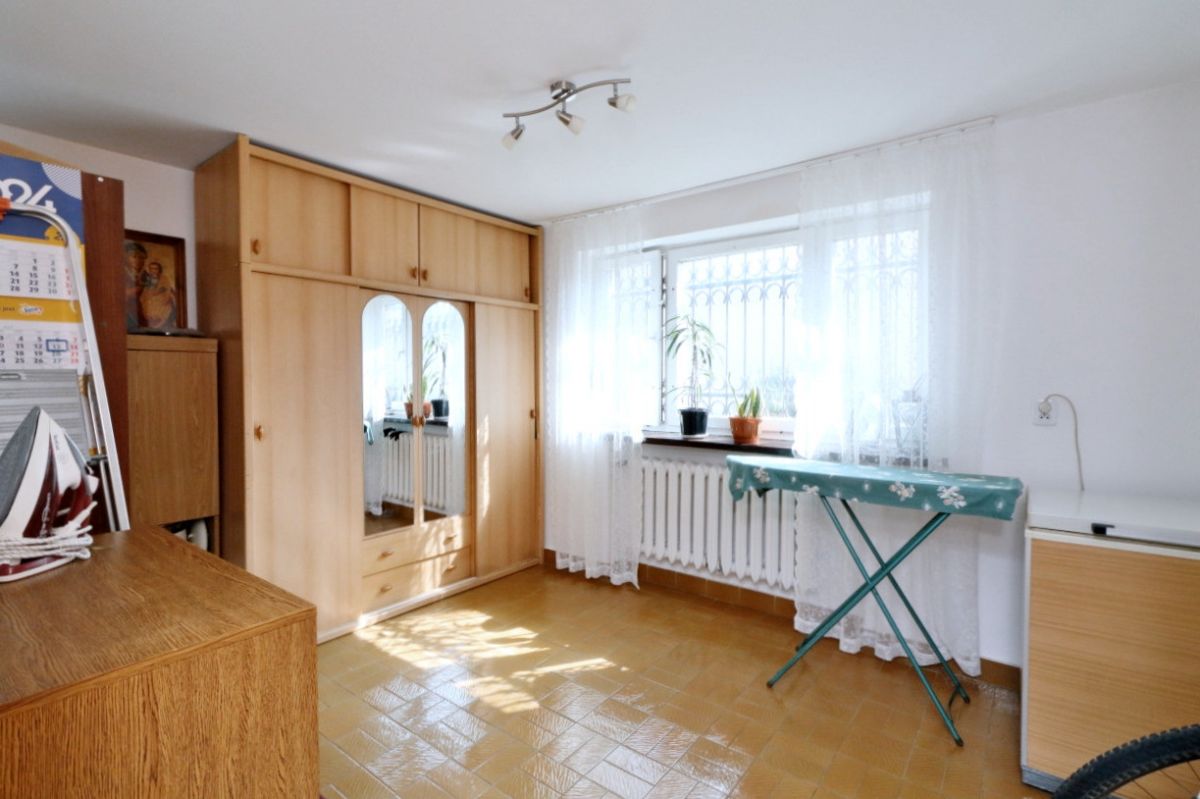Haus - 12 Zimmer - 337 m² - ul. Radzymińska Warszawa Targówek Zacisze