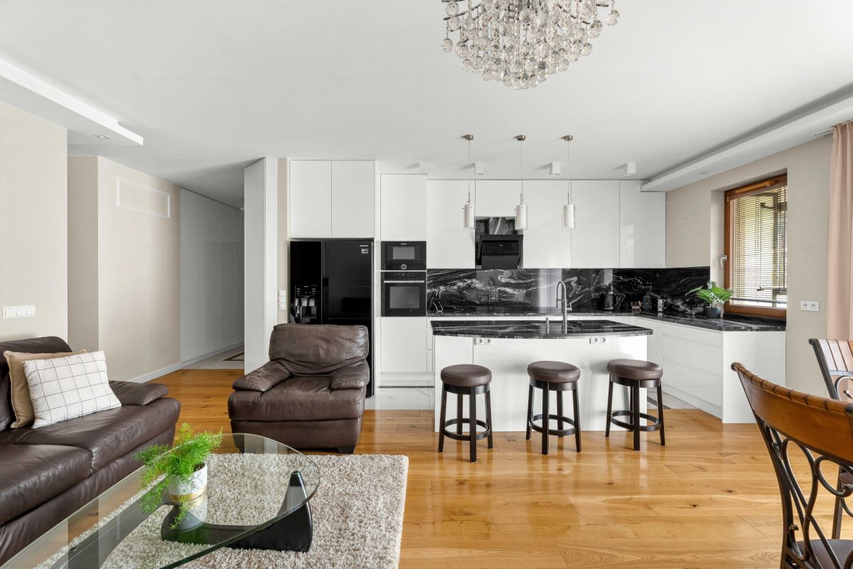 Apartment - 3 rooms - 83 m² - Karolkowa St. Warsaw Wola Czyste
