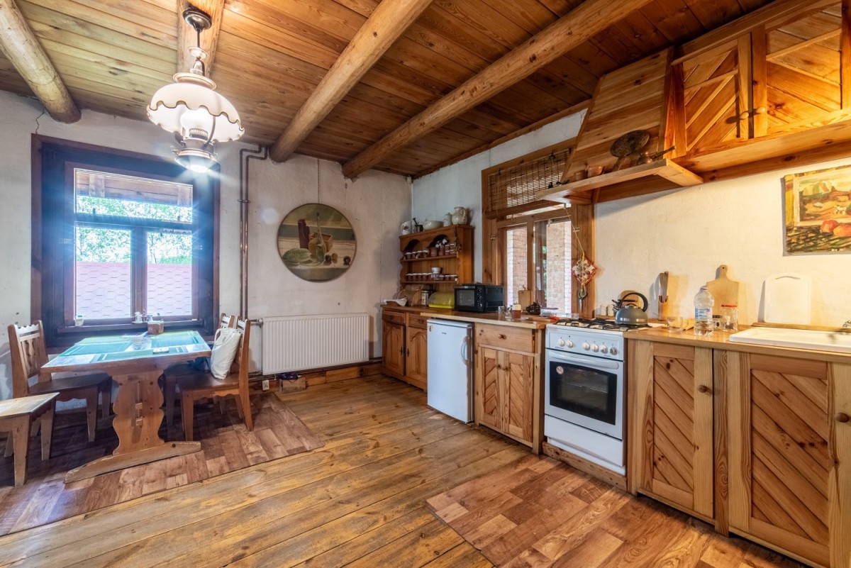 Dom - 5 pokoi - 282 m² - Dębienica