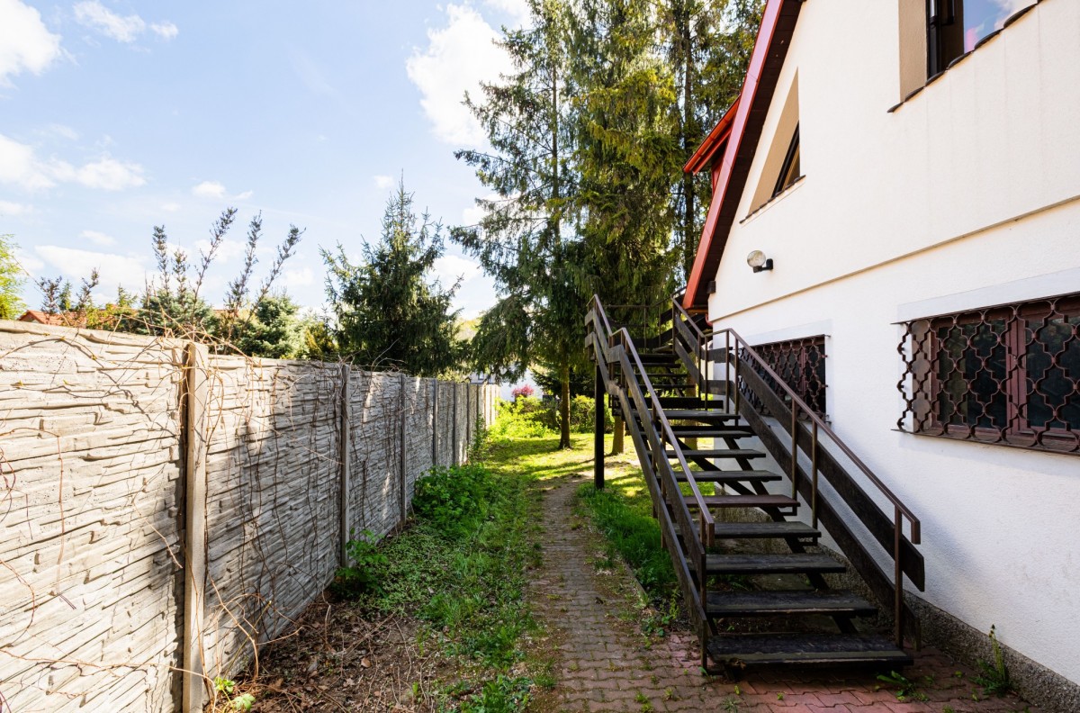 Dom - 9 pokoi - 520 m² - ul. Henryka Niewodniczańskiego Kraków Swoszowice
