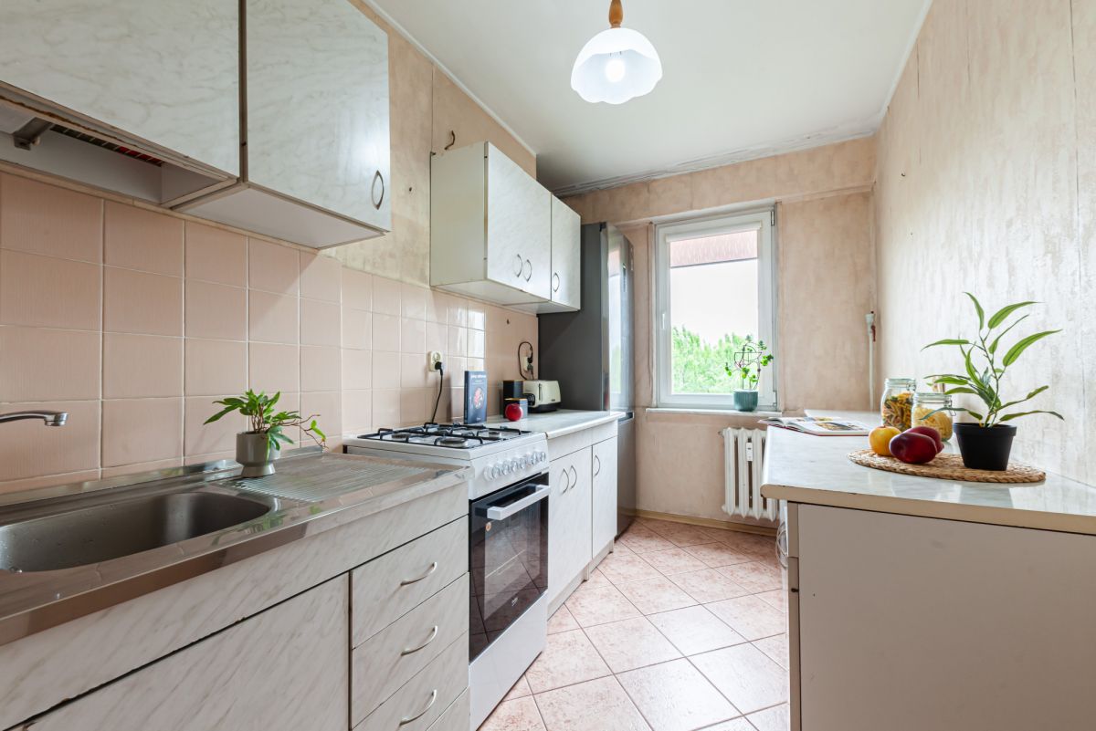 Mieszkanie - 3 pokoje - 58 m² - pl. Krakowski Zduńska Wola