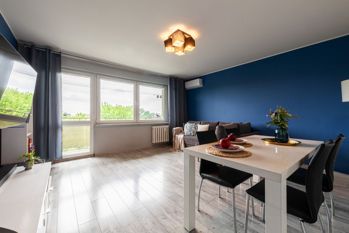 Mieszkanie - 3 pokoje - 58 m² - pl. Krakowski Zduńska Wola