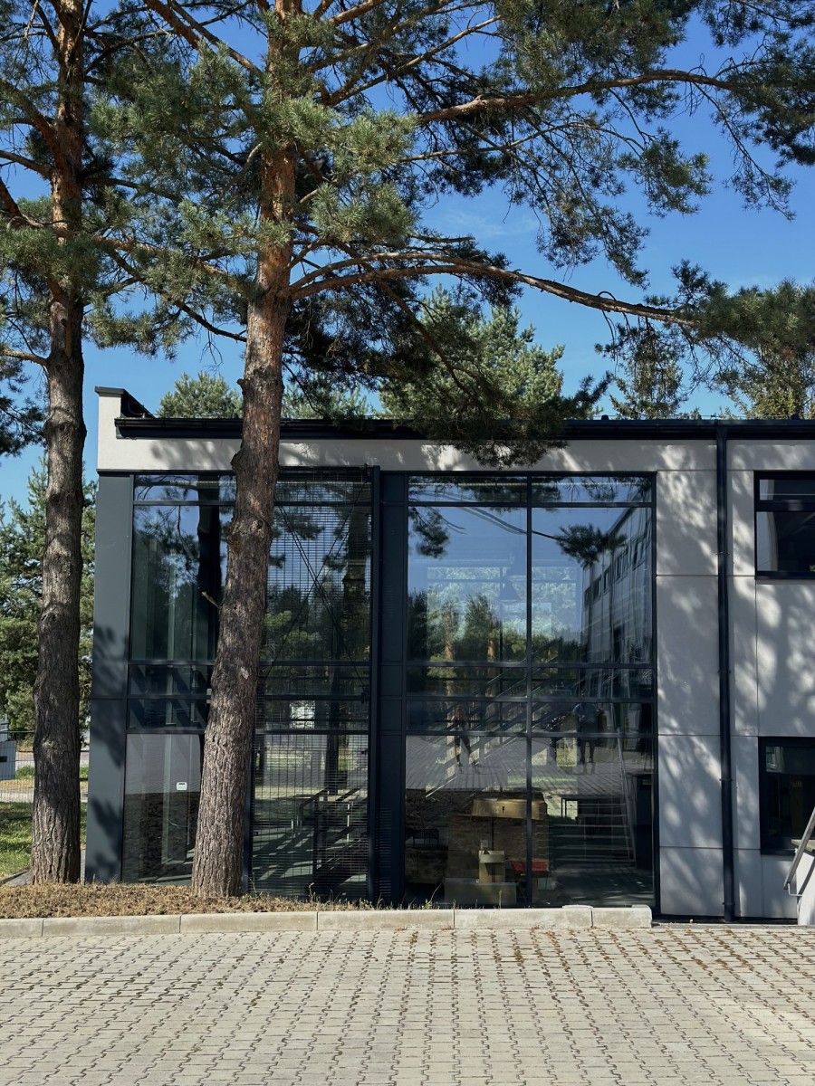 Objekt - 10 Zimmer - 2618 m² - Niwy Niwki Daleszyckie
