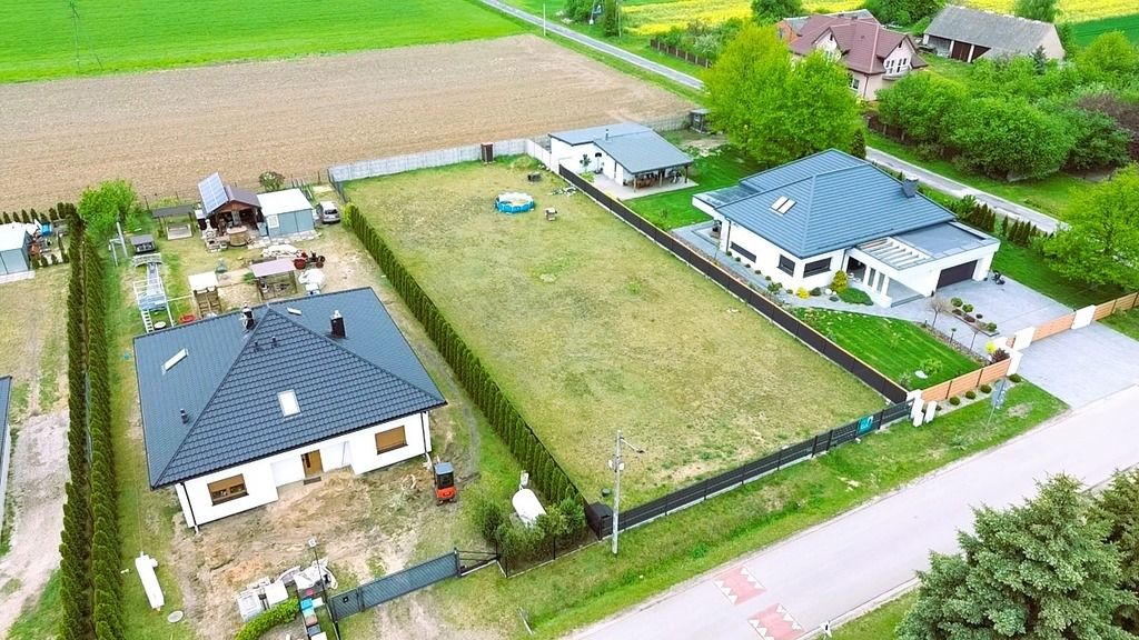 Участок - 1301 м² - Добечин-Колония