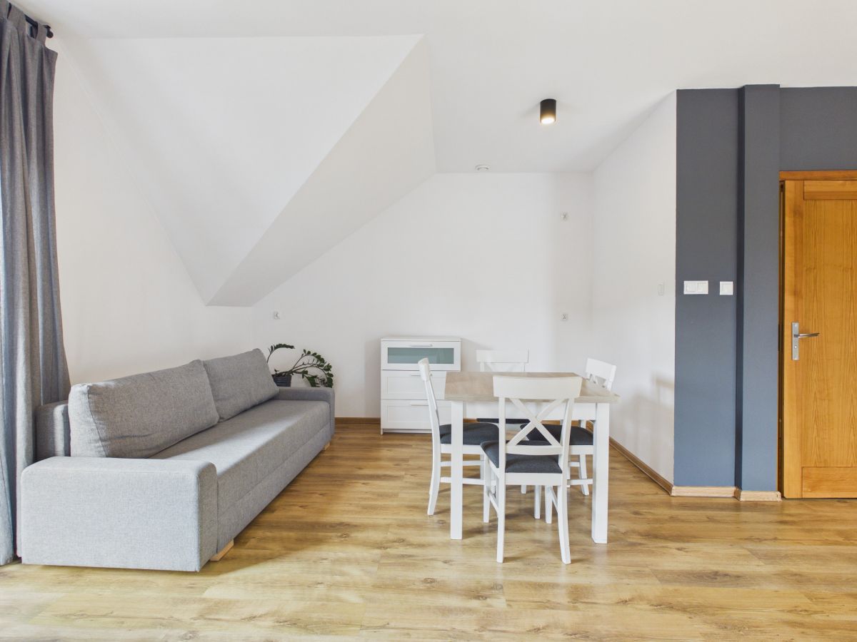 Квартира - 3 комнаты - 41 м² - ул. Острежницка Жарки