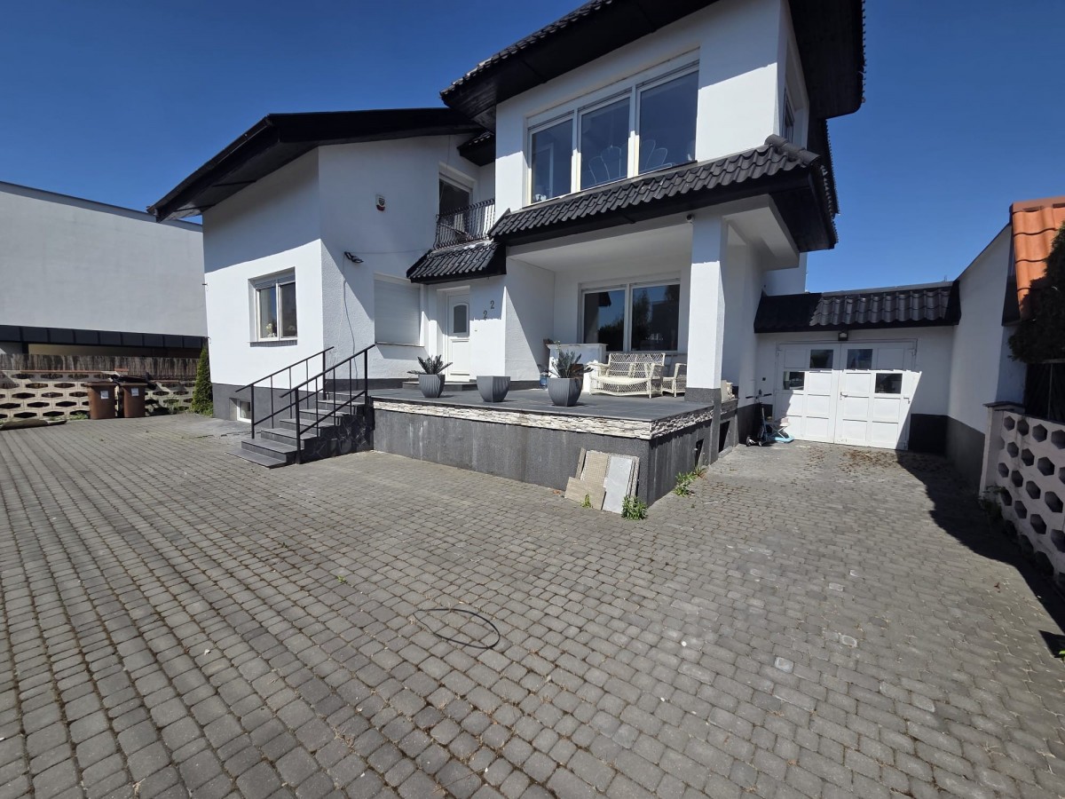 Dom - 5 pokoi - 287 m² - ul. Startowa Poznań Wola