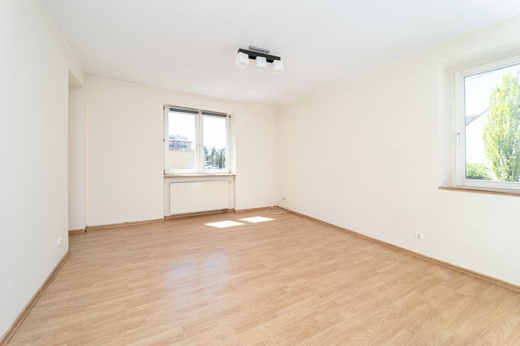 Mieszkanie - 3 pokoje - 54 m² - Obozowa ruczaj