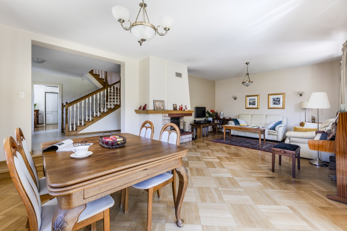 Dom - 5 pokoi - 277 m² - ul. Pogodna Laski
