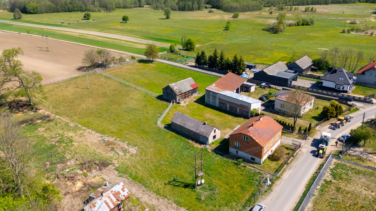 House - 4 rooms - 297 m² - Milew
