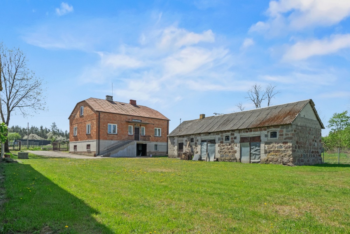House - 4 rooms - 297 m² - Milew