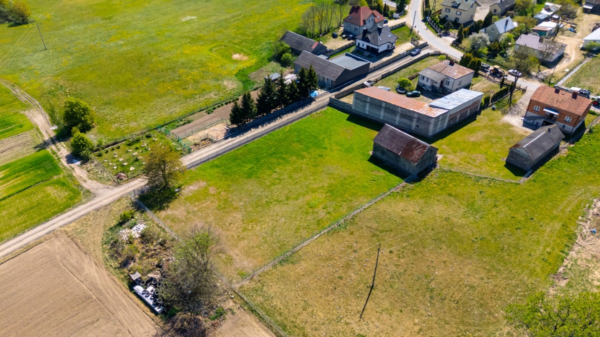 House - 4 rooms - 297 m² - Milew
