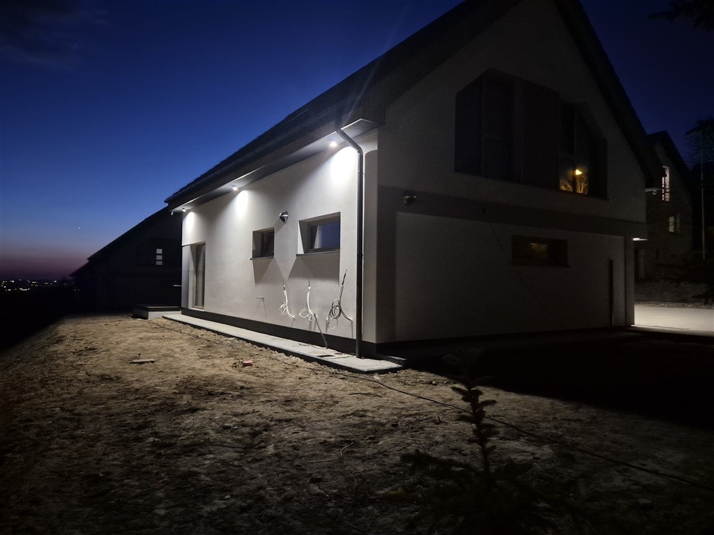 Casa - 5 stanze - 253 m² - Chorągwica