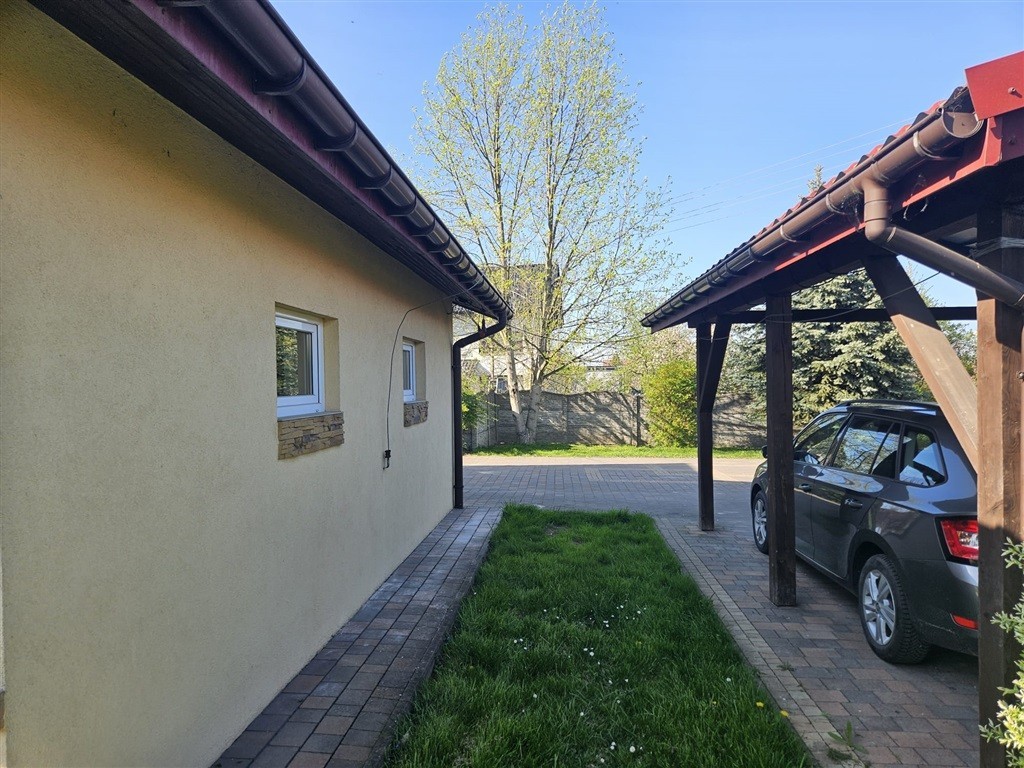Casa - 5 habitaciones - 190 m² - Szarów