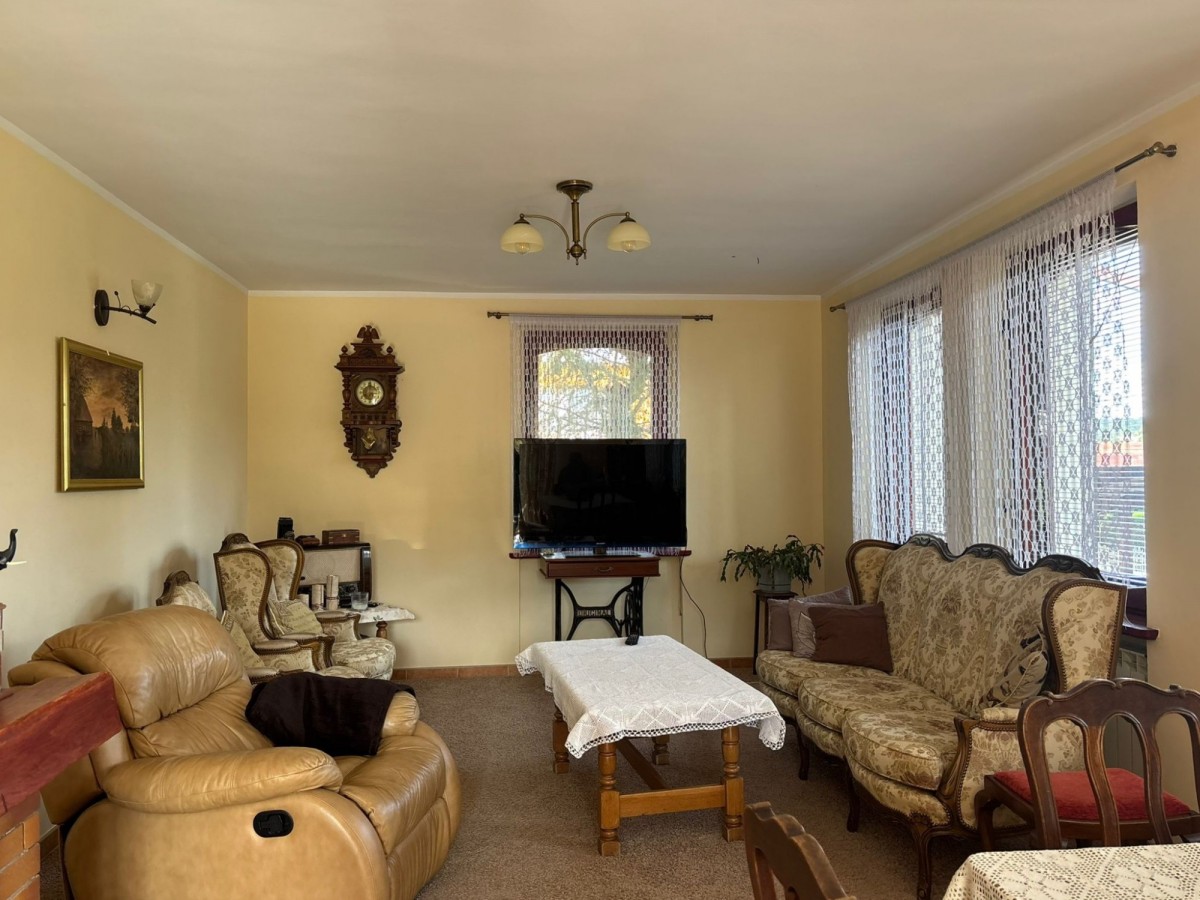 House - 5 rooms - 258 m² - Władysława Broniewskiego Street Chodzież