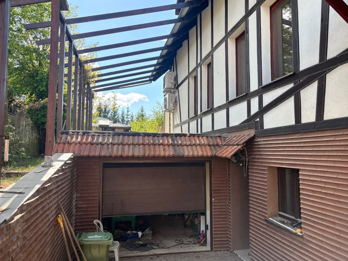 House - 5 rooms - 258 m² - Władysława Broniewskiego Street Chodzież
