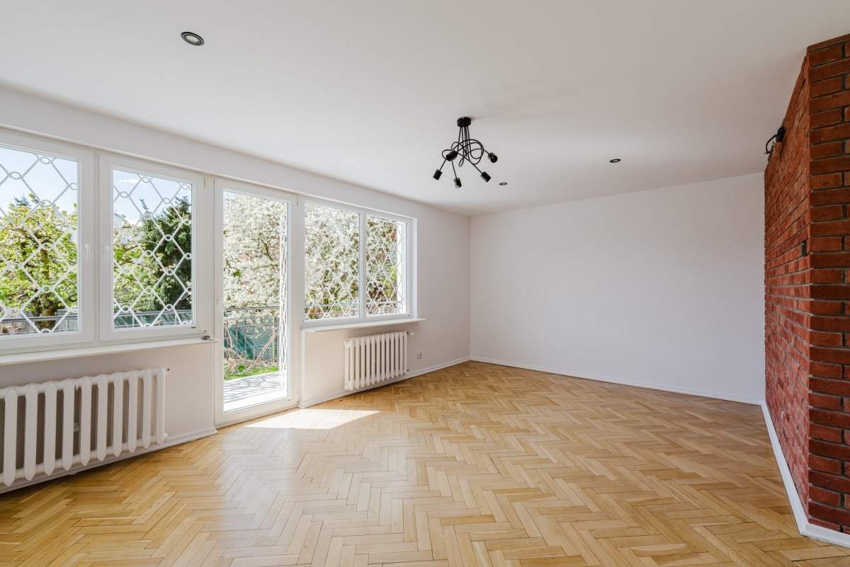 Oggetto - 10 camere - 105 m² - via Nike Varsavia Włochy Nowe Włochy