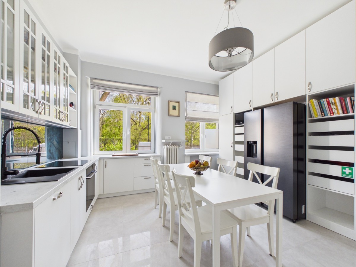 Apartment - 3 rooms - 99 m² - Parkowa St. Warsaw Śródmieście