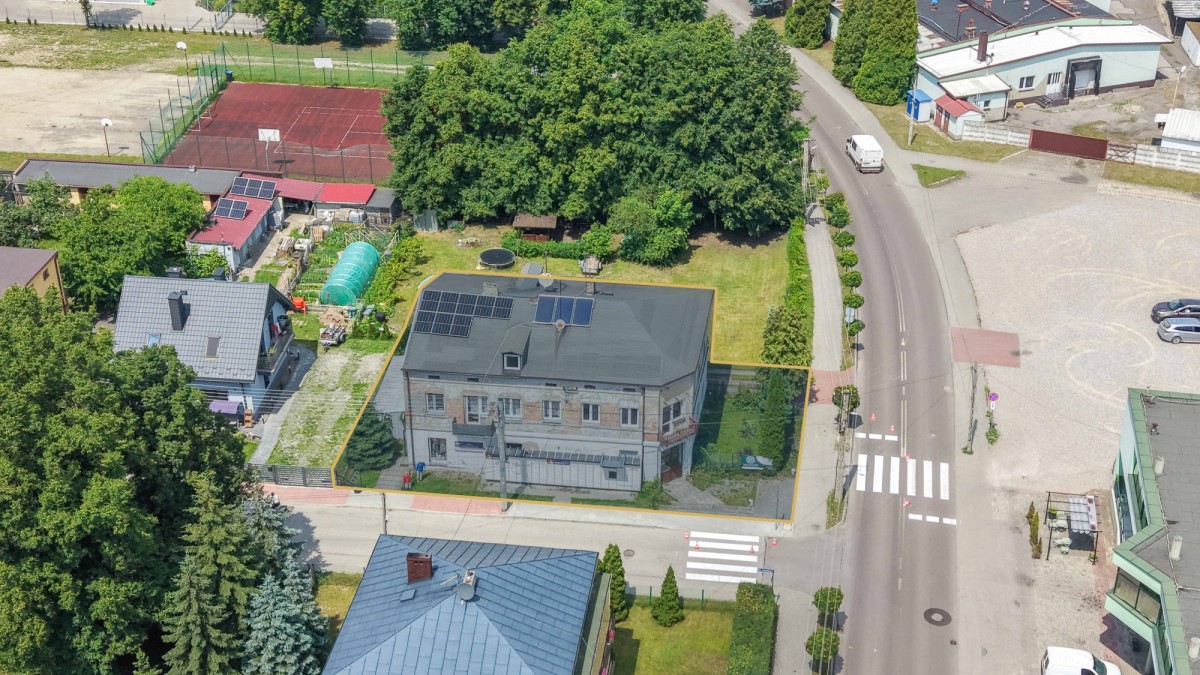 Casa - 10 habitaciones - 382 m² - c. Wojska Polskiego Gomunice