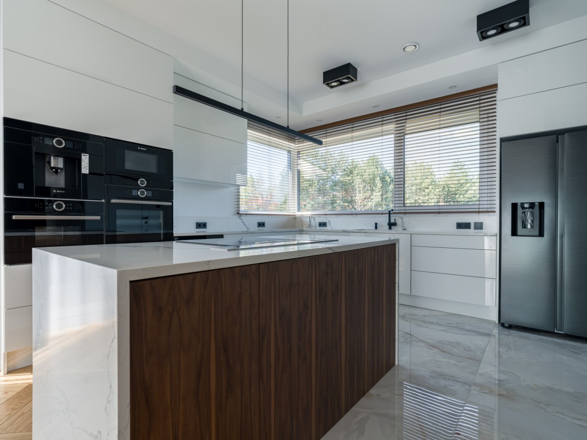 Casa - 6 habitaciones - 217 m² - c. Narcyzowa Kanie Helenówek