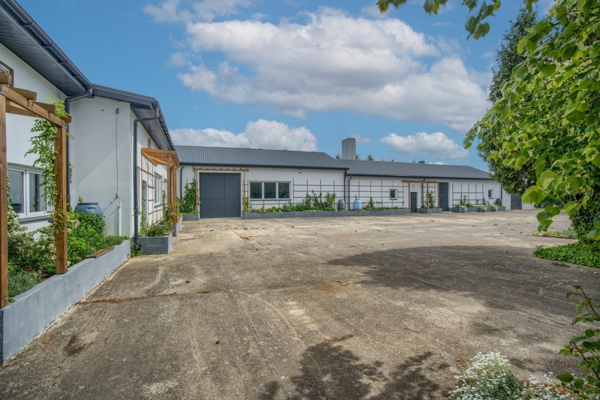 Dom - 4 pokoje - 175 m² - Wymysły