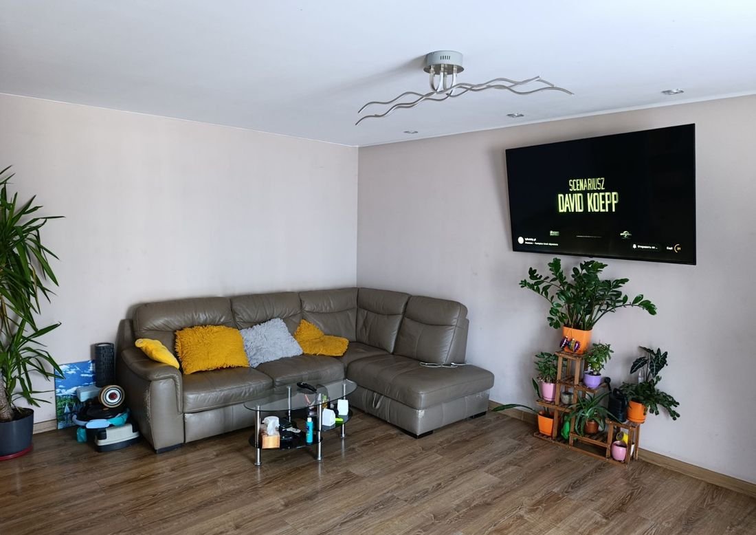 Spacious 3-Room Apartment with Large Terrace in Lipa Piotrowska