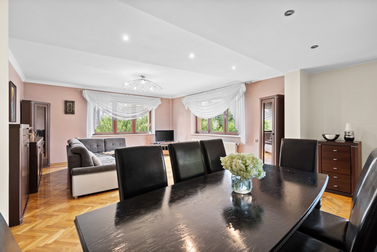 Casa - 3 habitaciones - 220 m² - Calle Hetmańska Jaworzno