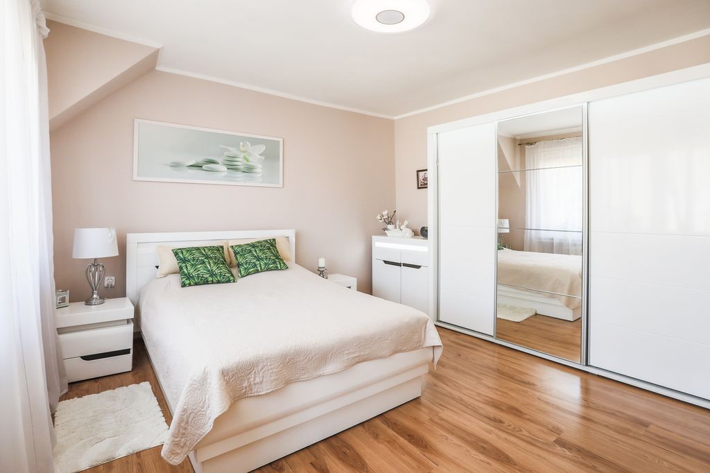 Apartamento - 4 habitaciones - 93 m² - Troszyn